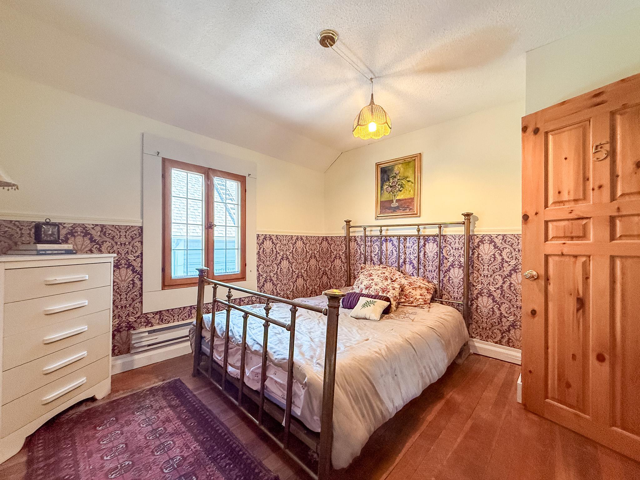 9215 Main Avenue, Wilmer, BC