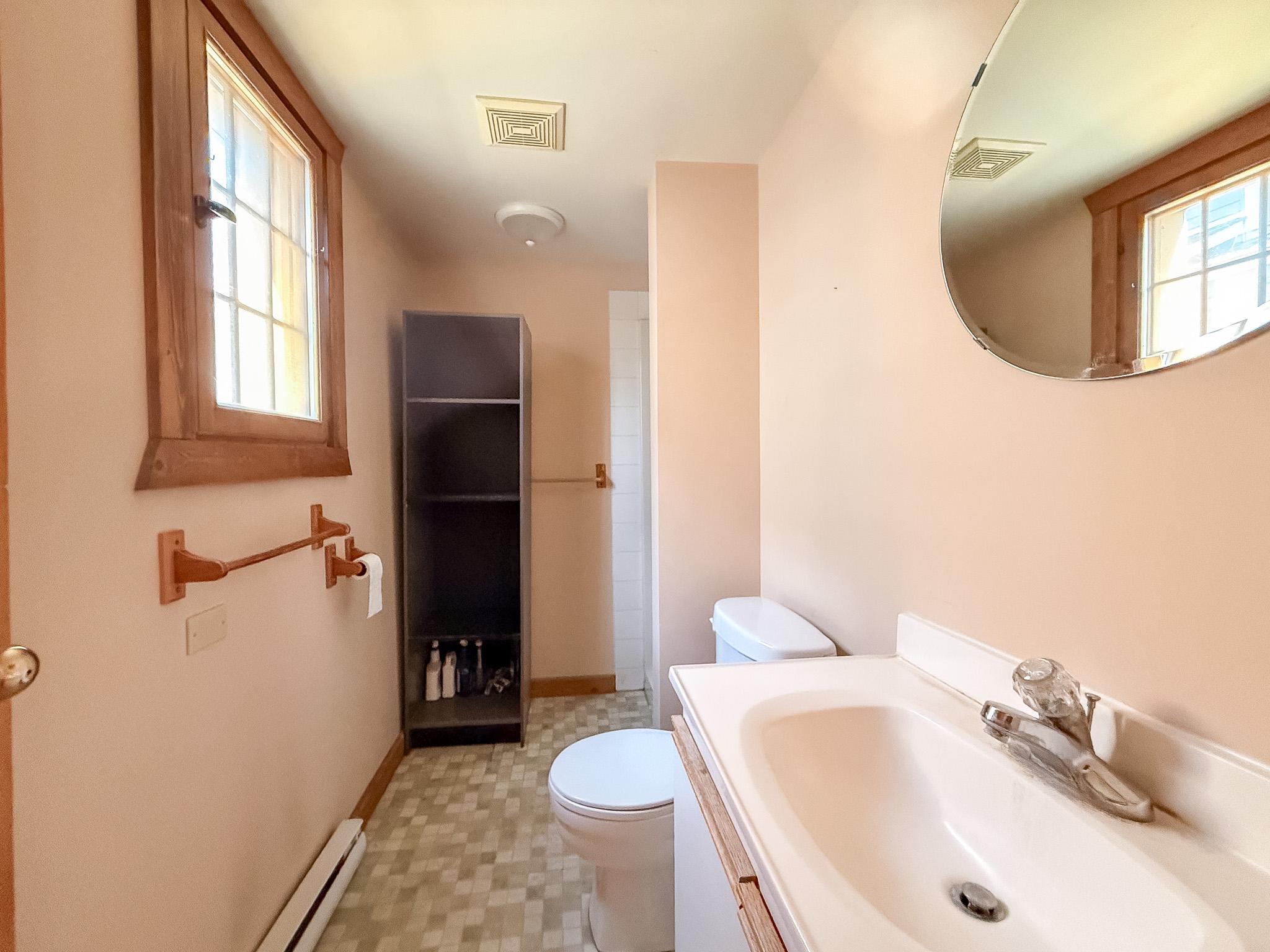 9215 Main Avenue, Wilmer, BC