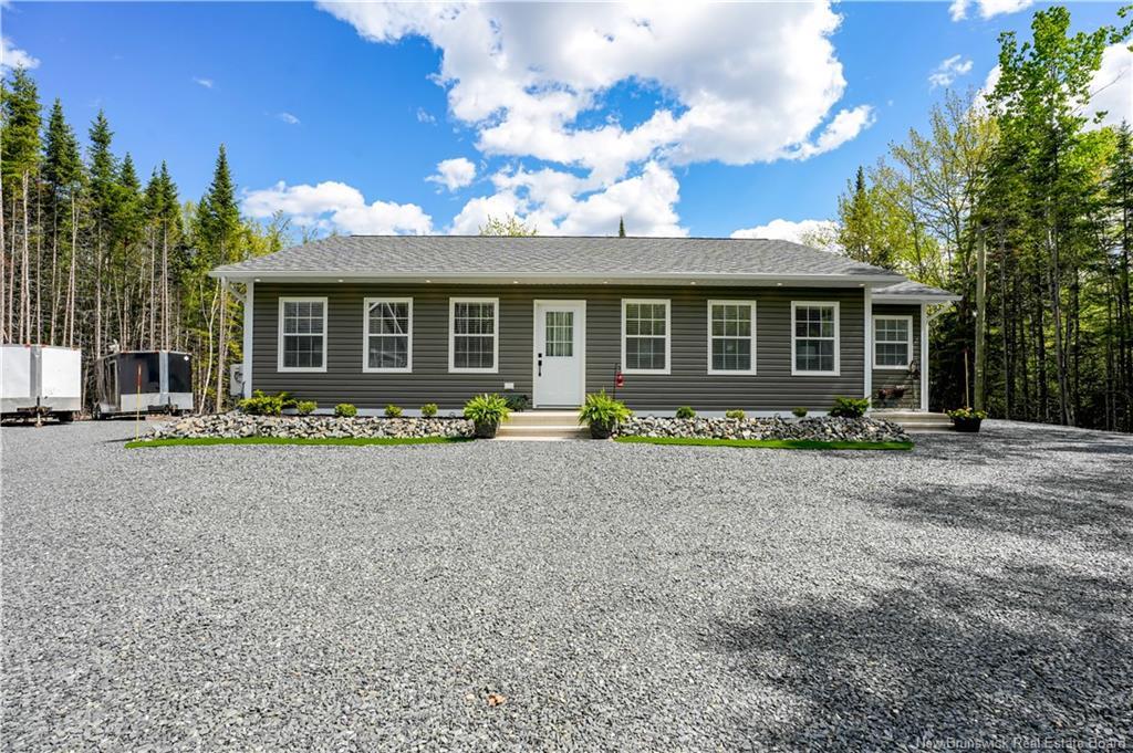 9 Waterfront Lane, Flowers Cove, NB