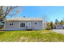 25 rue du Portage ST Caraquet, NB E1W 1A8