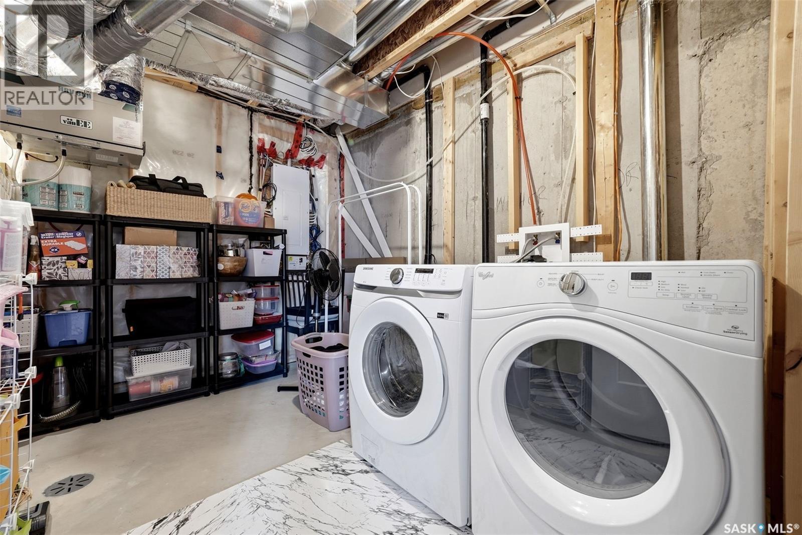 3270 Chuka Boulevard, Regina, SK - Indoor Photo Showing Laundry Room
