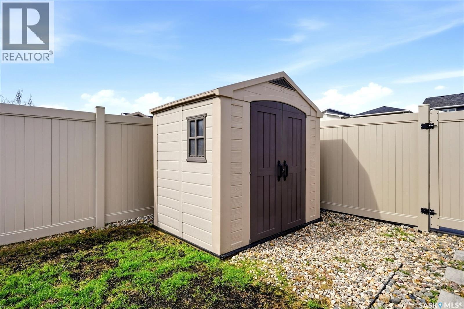 3270 Chuka Boulevard, Regina, SK - Outdoor