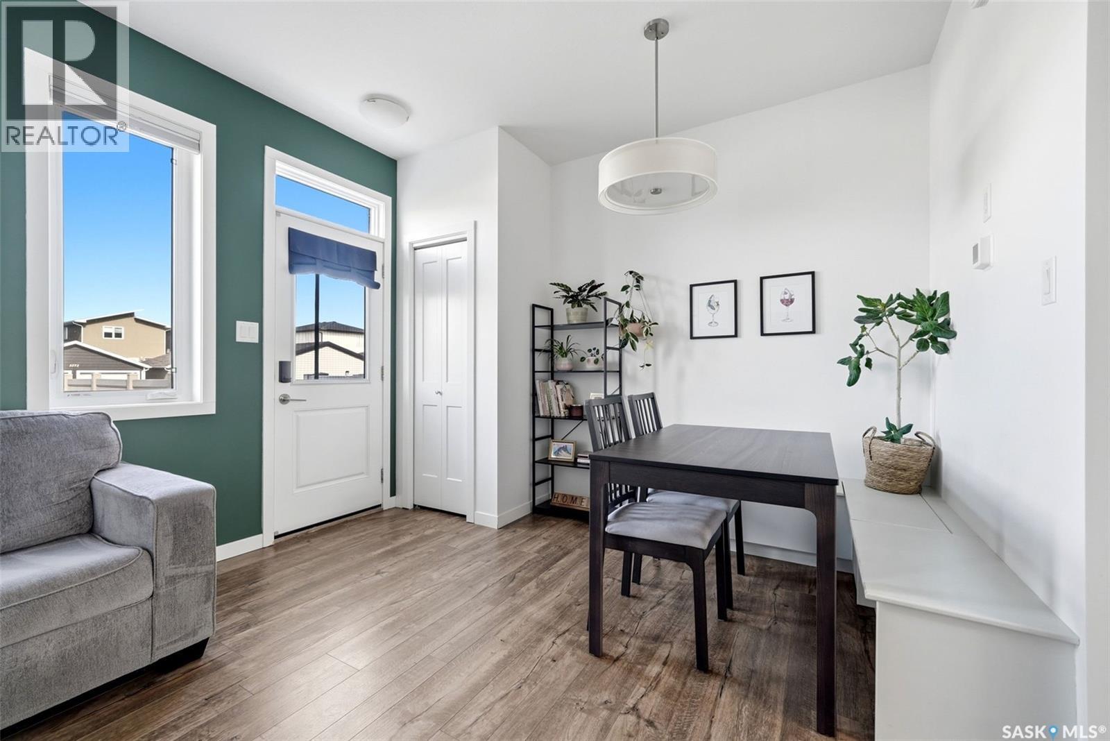 3270 Chuka Boulevard, Regina, SK - Indoor