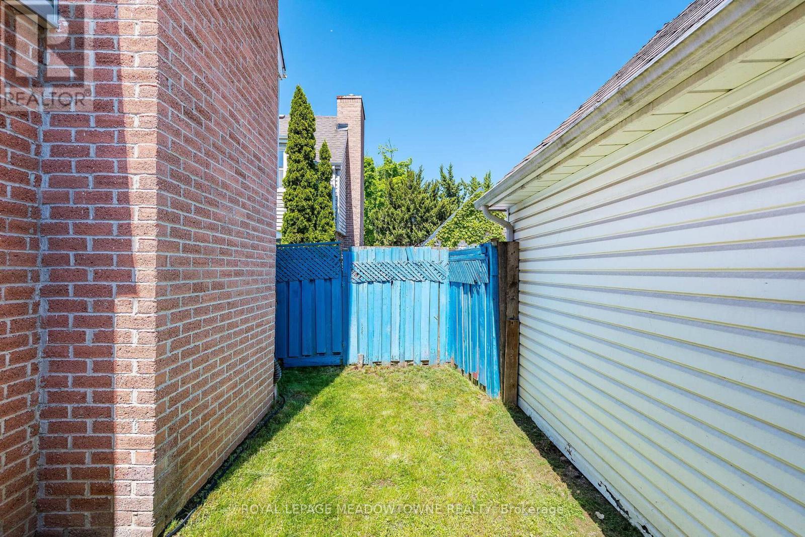 1157 Kos Boulevard, Mississauga, ON - Outdoor With Exterior