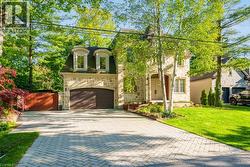 64 RAVINA Crescent  Ancaster, ON L9G 2E7