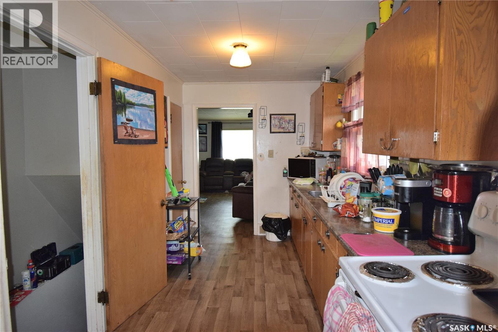 579 25Th Street E, Prince Albert, SK - Indoor Photo Showing Kitchen
