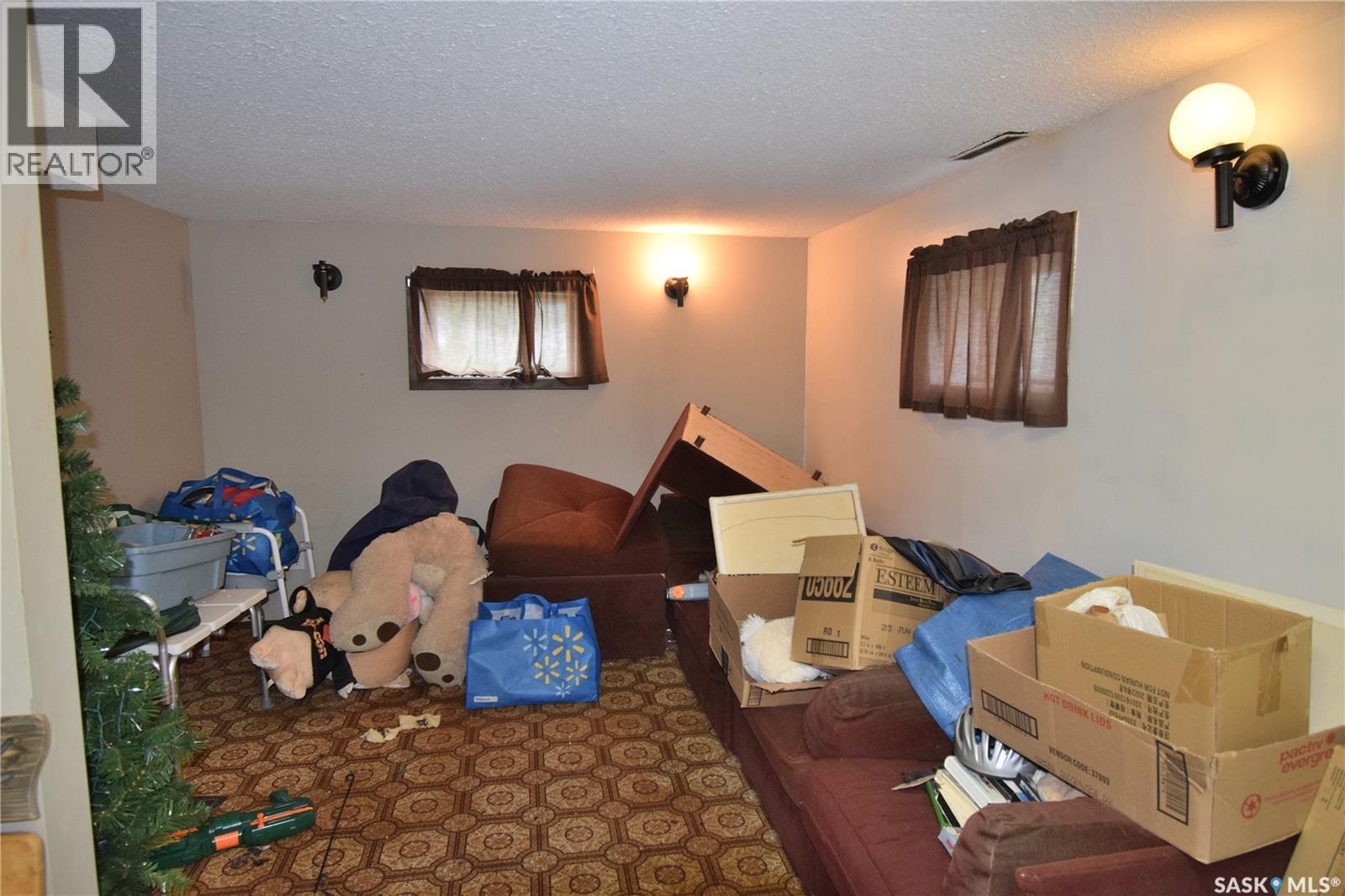 579 25Th Street E, Prince Albert, SK - Indoor