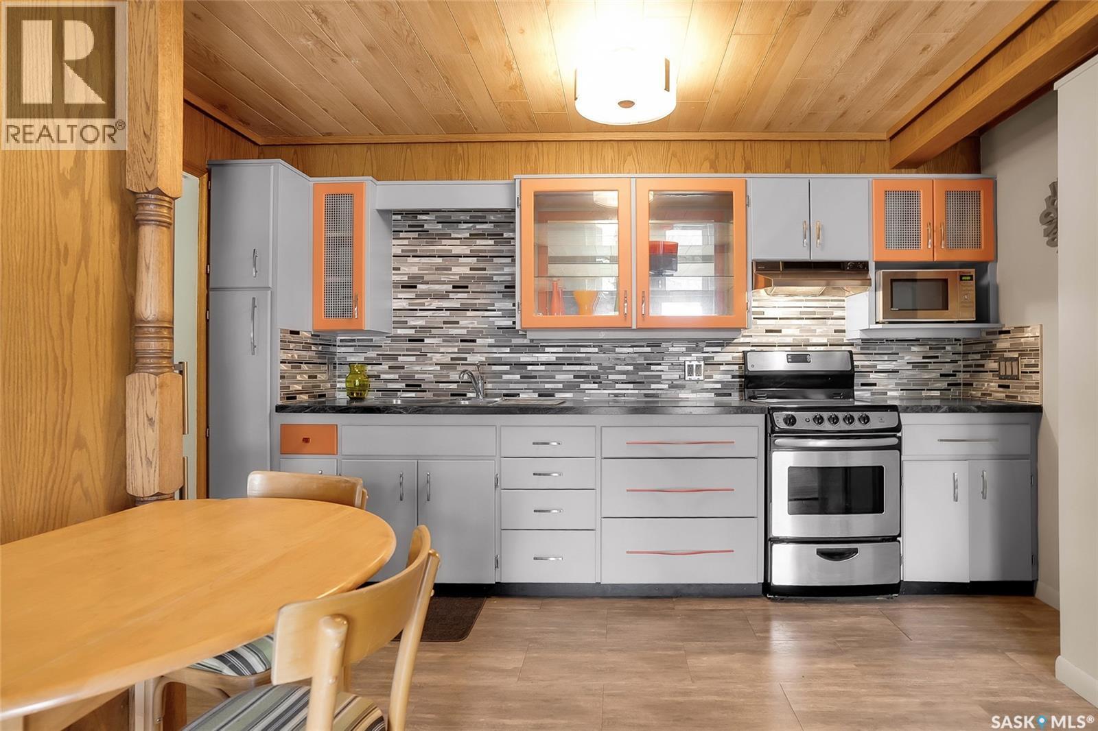 444 Q Avenue N, Saskatoon, SK - Indoor