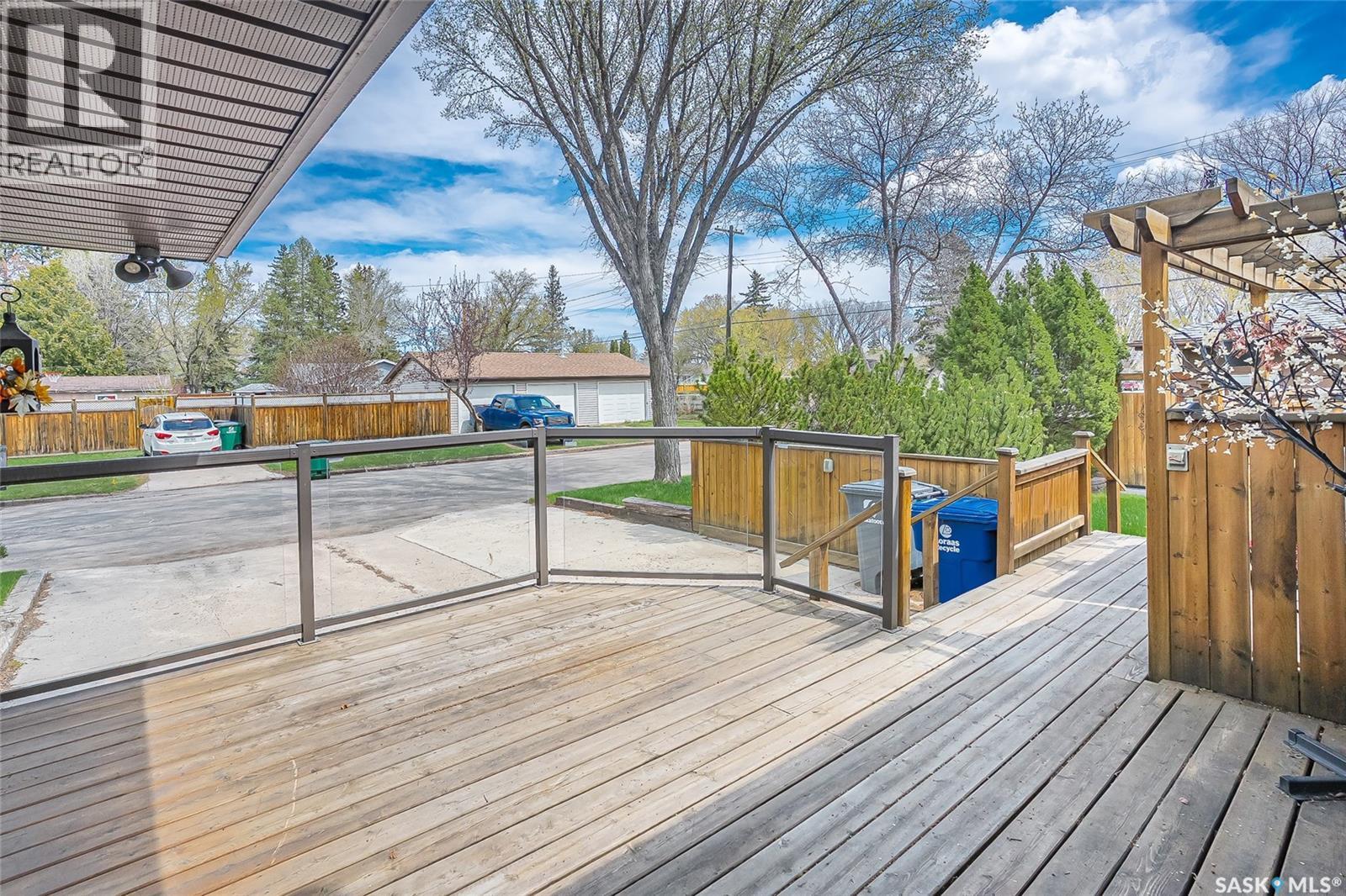 444 Q Avenue N, Saskatoon, SK - Outdoor With Deck Patio Veranda With Exterior