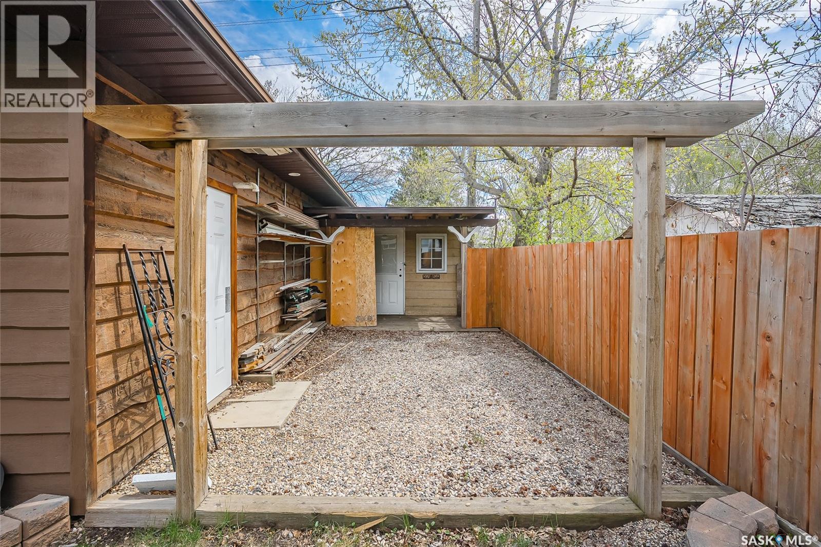 444 Q Avenue N, Saskatoon, SK - Outdoor