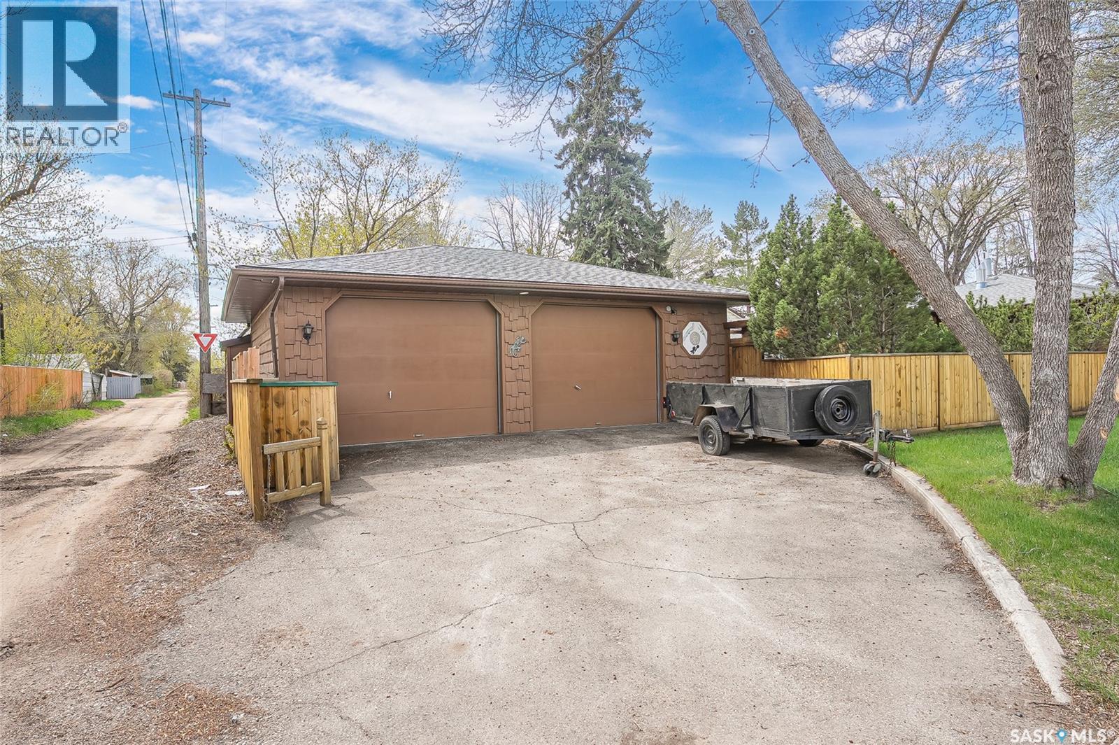444 Q Avenue N, Saskatoon, SK - Outdoor
