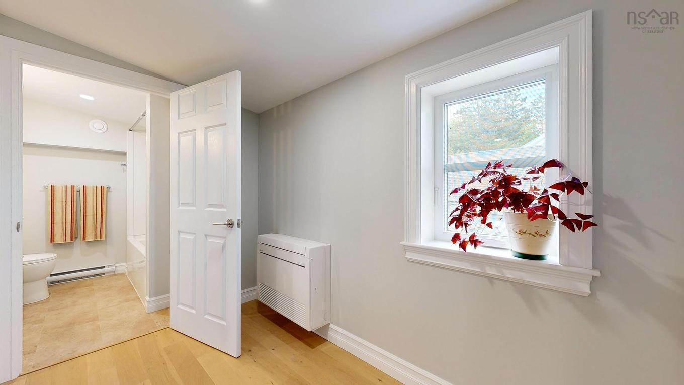 95 Cornwallis Street, Lunenburg, NS