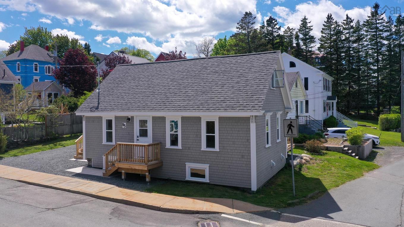 95 Cornwallis Street, Lunenburg, NS