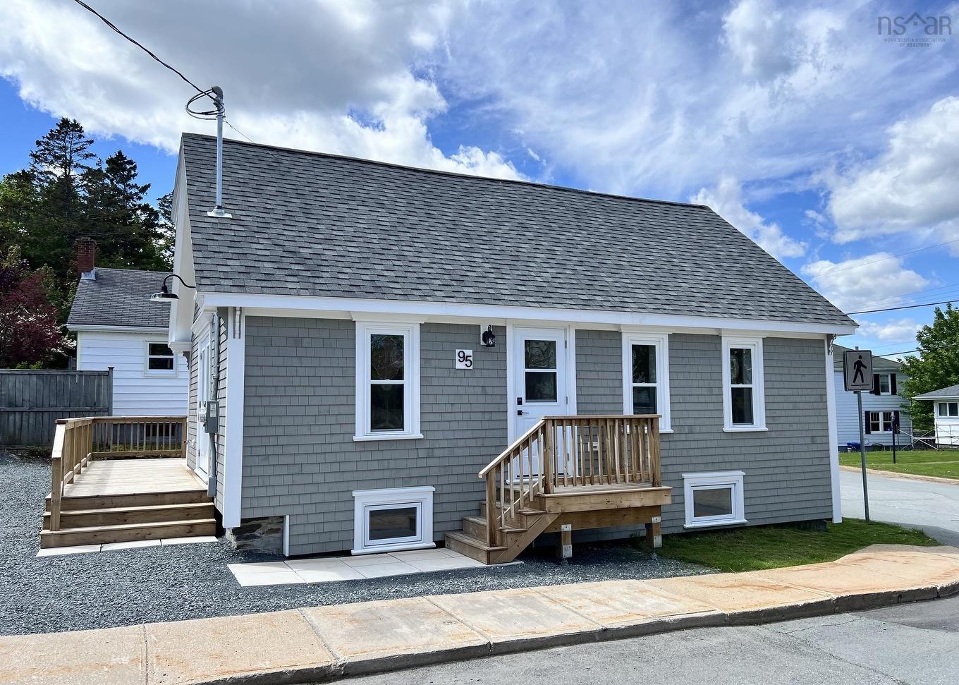 95 Cornwallis Street, Lunenburg, NS