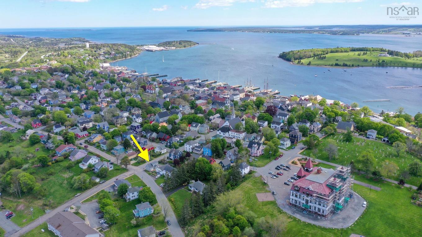 95 Cornwallis Street, Lunenburg, NS