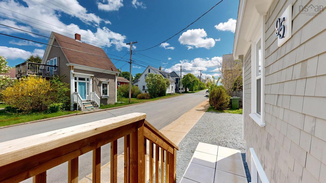 95 Cornwallis Street, Lunenburg, NS