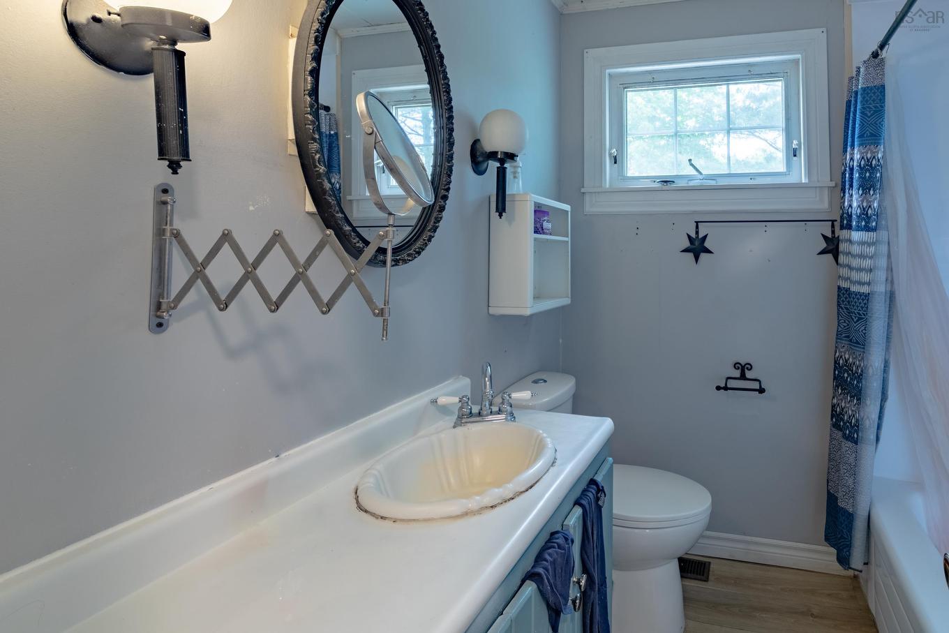 119 Harriet Street, Shelburne, NS