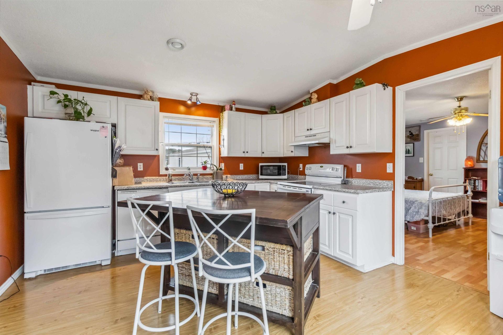 86 Thomson Drive, Bridgewater, NS