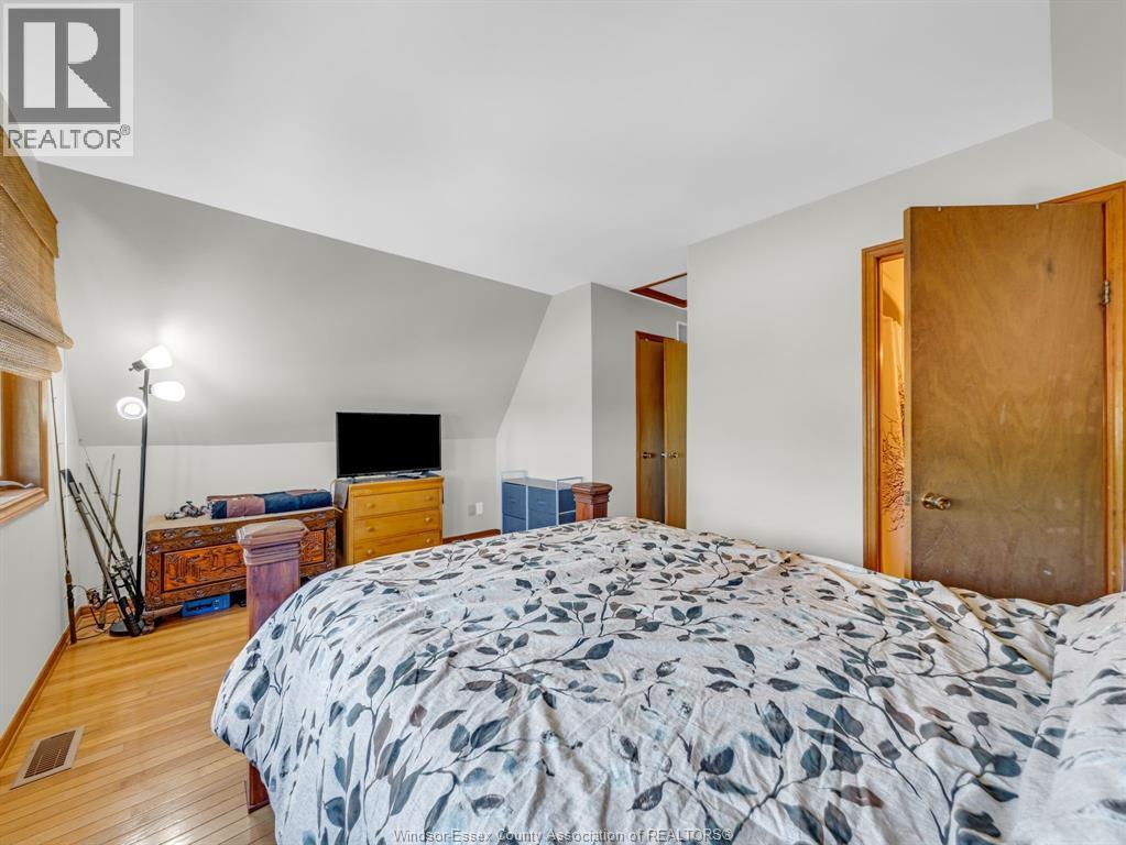 3315 3Rd Concession, Harrow, ON - Indoor Photo Showing Bedroom