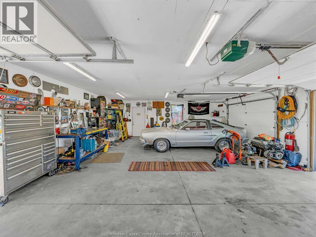 3315 3Rd Concession, Harrow, ON - Indoor Photo Showing Garage
