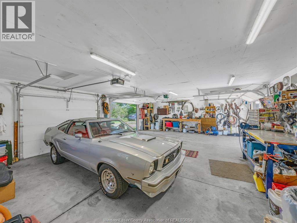 3315 3Rd Concession, Harrow, ON - Indoor Photo Showing Garage
