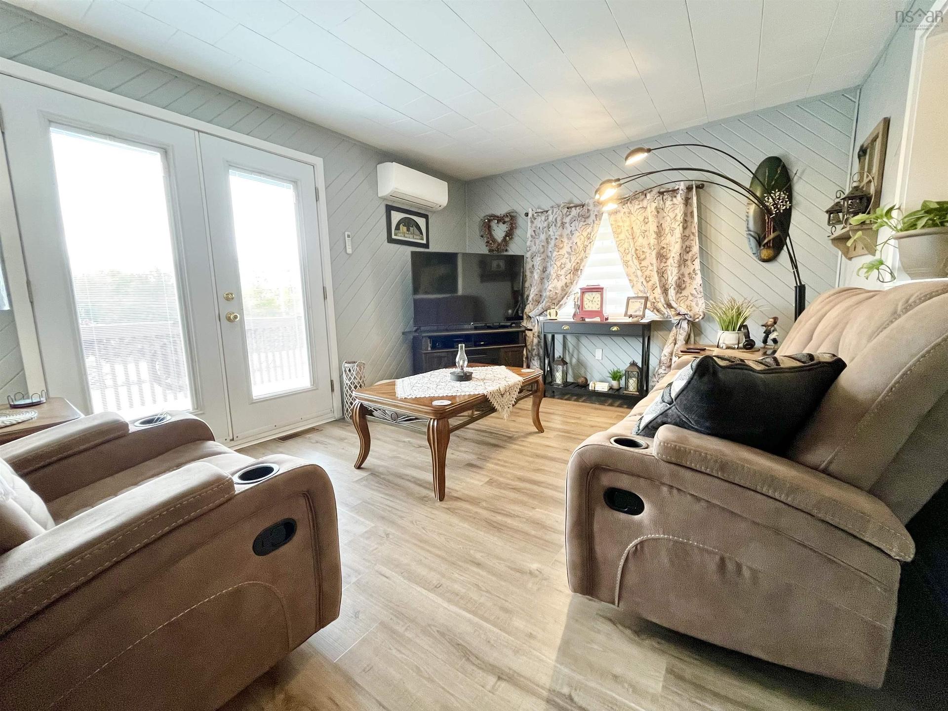 10949 2 Highway, Mapleton, NS