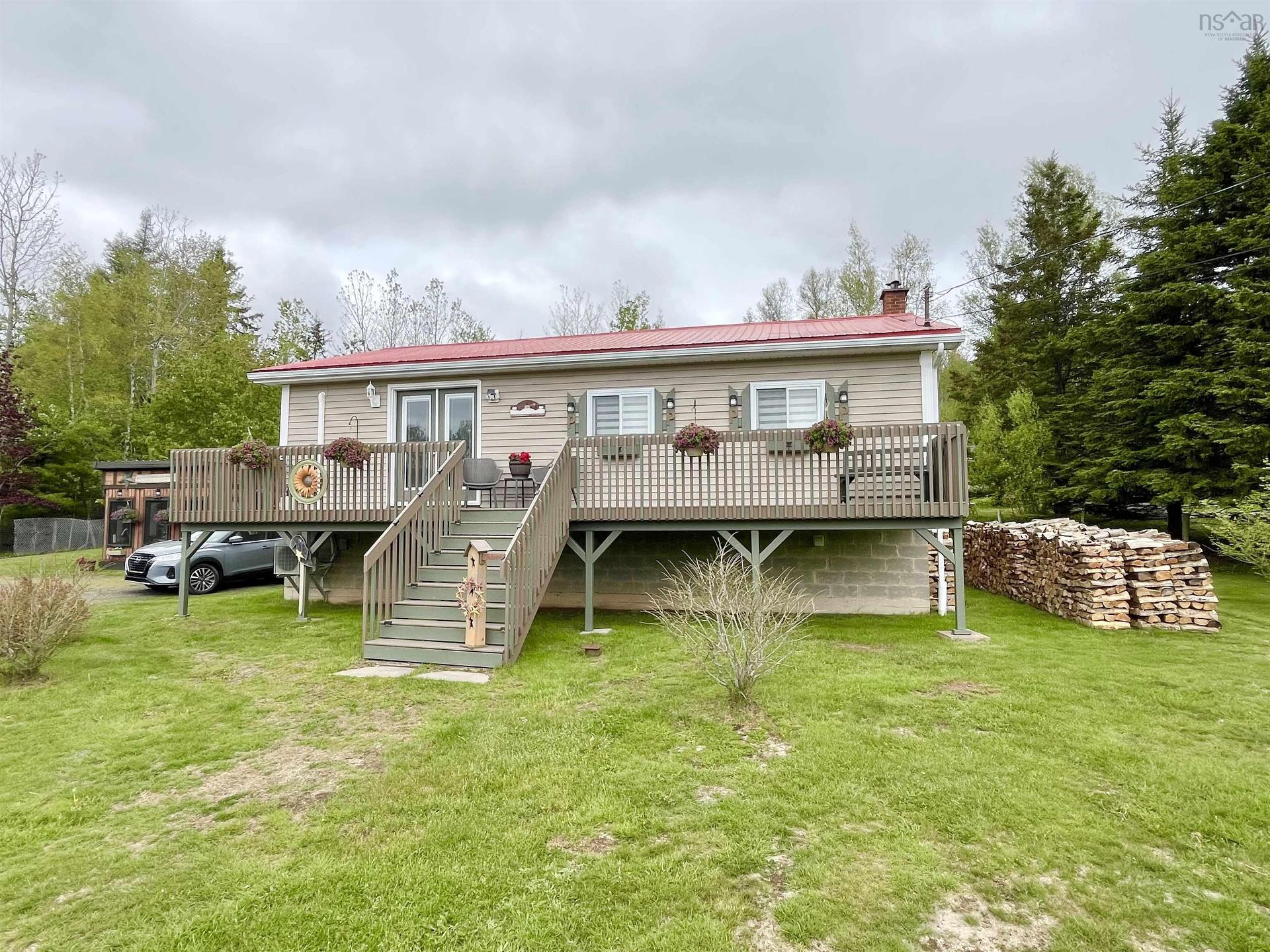 10949 2 Highway, Mapleton, NS