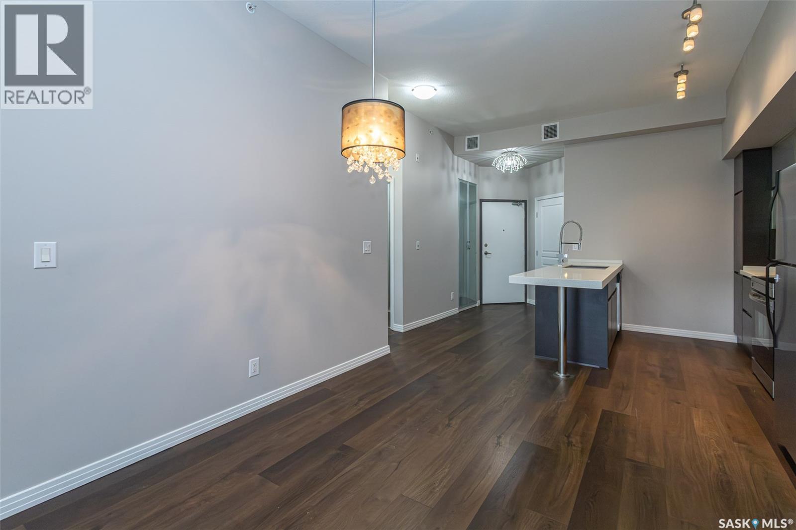 307 225 Maningas Bend, Saskatoon, SK - Indoor