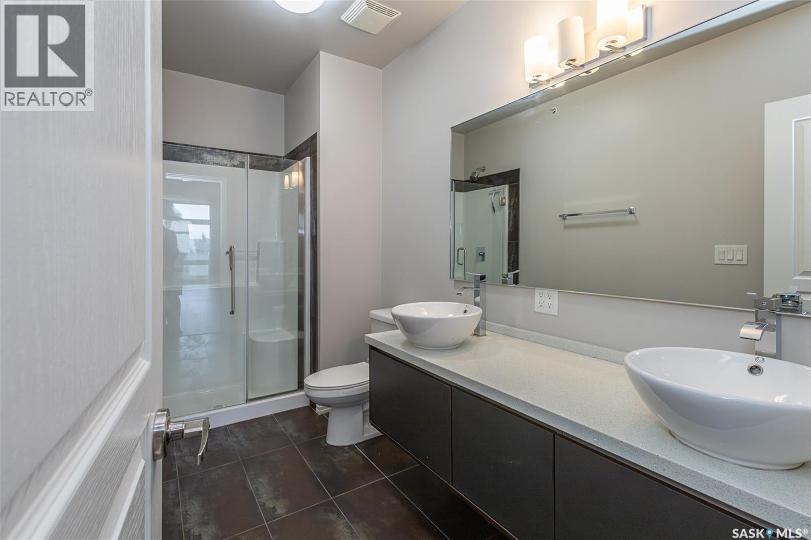 307 225 Maningas Bend, Saskatoon, SK - Indoor Photo Showing Bathroom