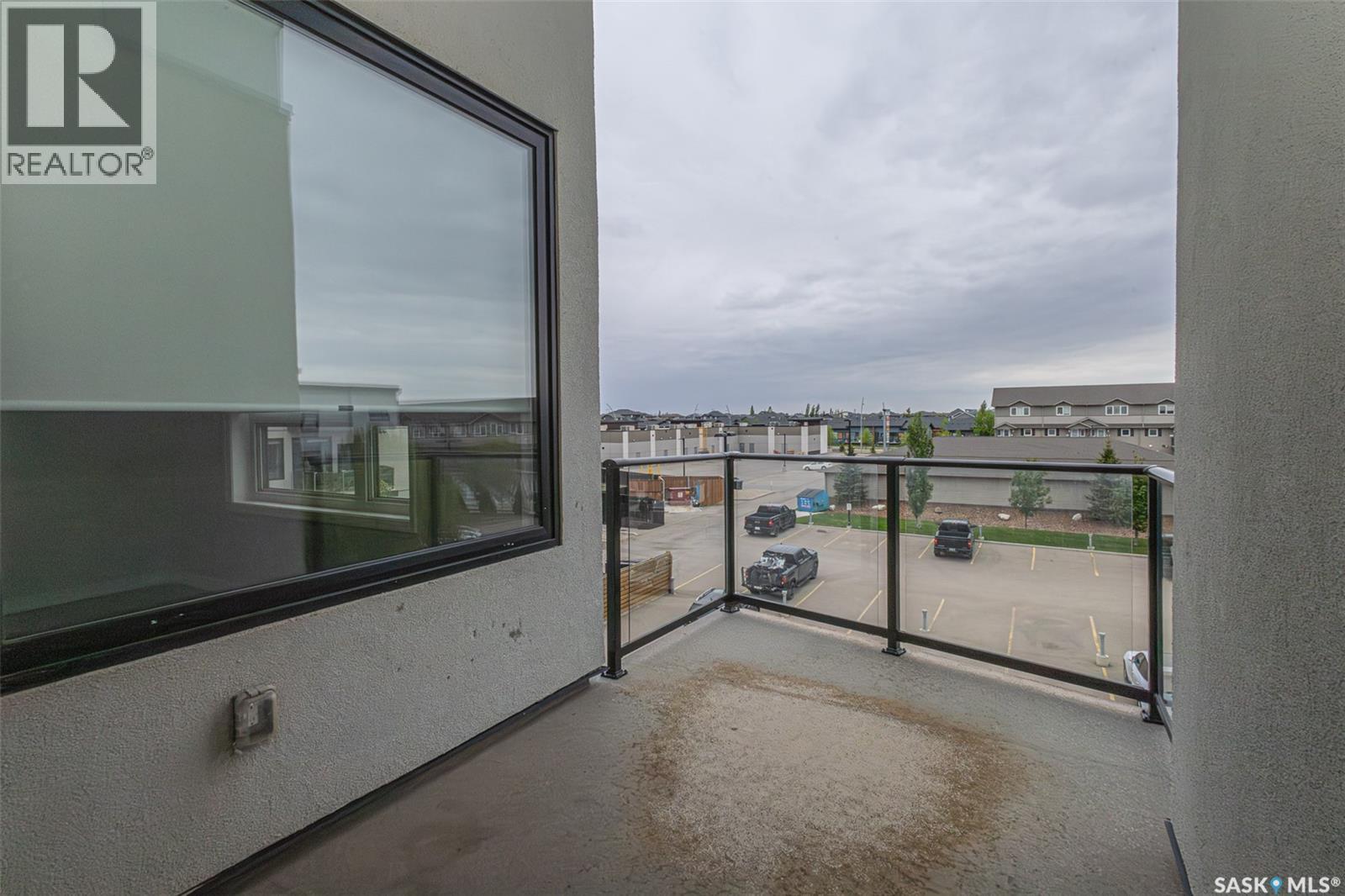 307 225 Maningas Bend, Saskatoon, SK - Outdoor