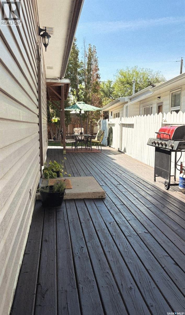 1406 Ashley Drive, Swift Current, SK - Outdoor With Deck Patio Veranda With Exterior