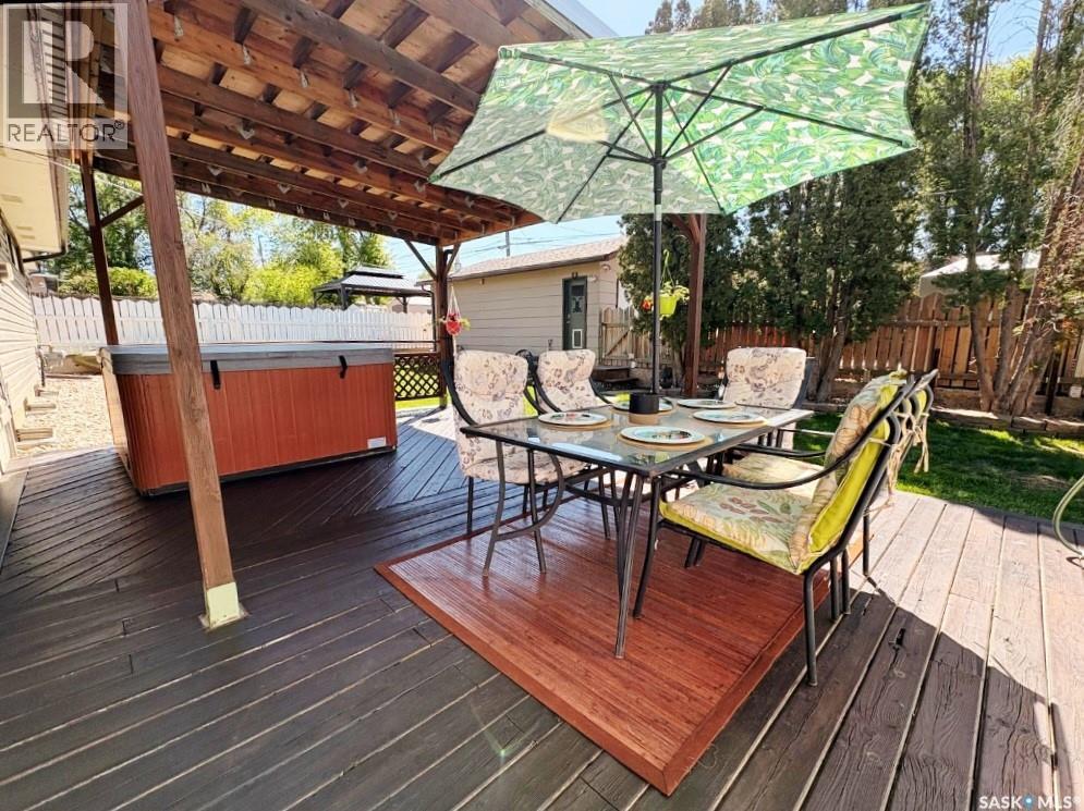 1406 Ashley Drive, Swift Current, SK - Outdoor With Deck Patio Veranda With Exterior
