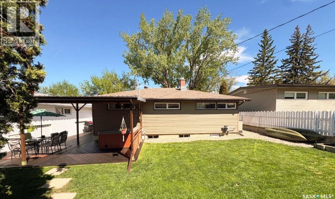 1406 Ashley Drive, Swift Current, SK - Outdoor With Deck Patio Veranda