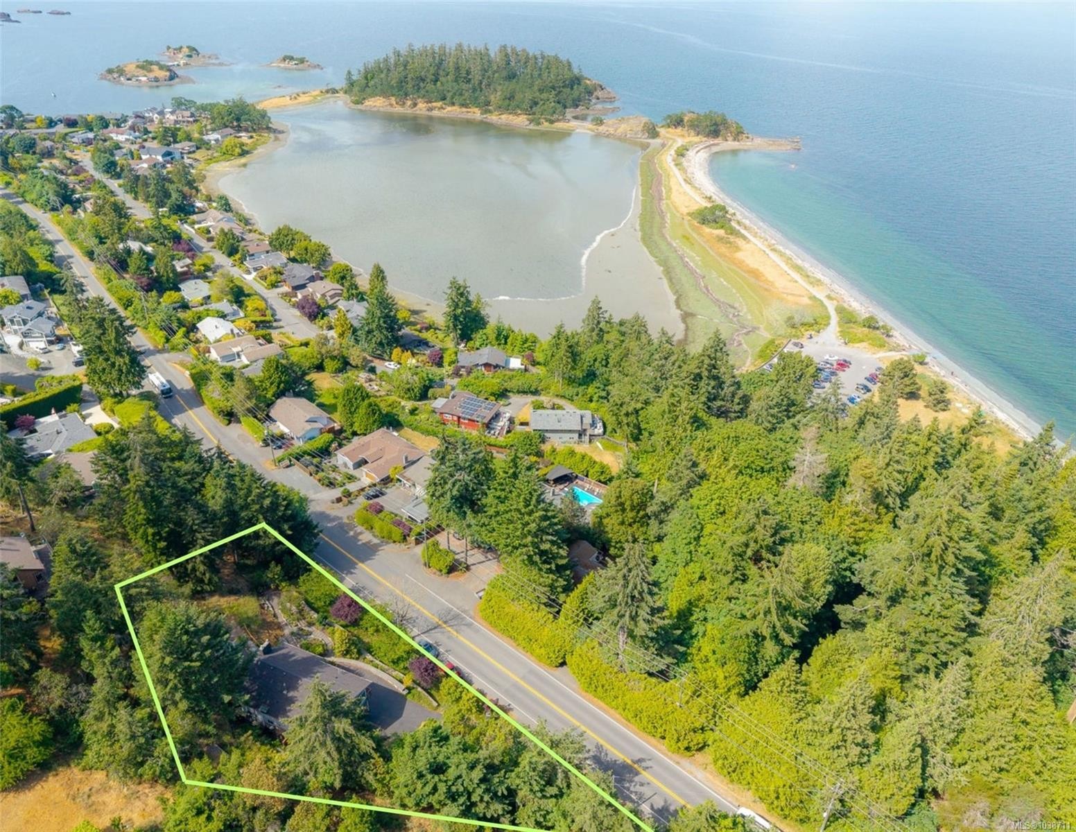 3583 Hammond Bay Rd, Nanaimo, BC