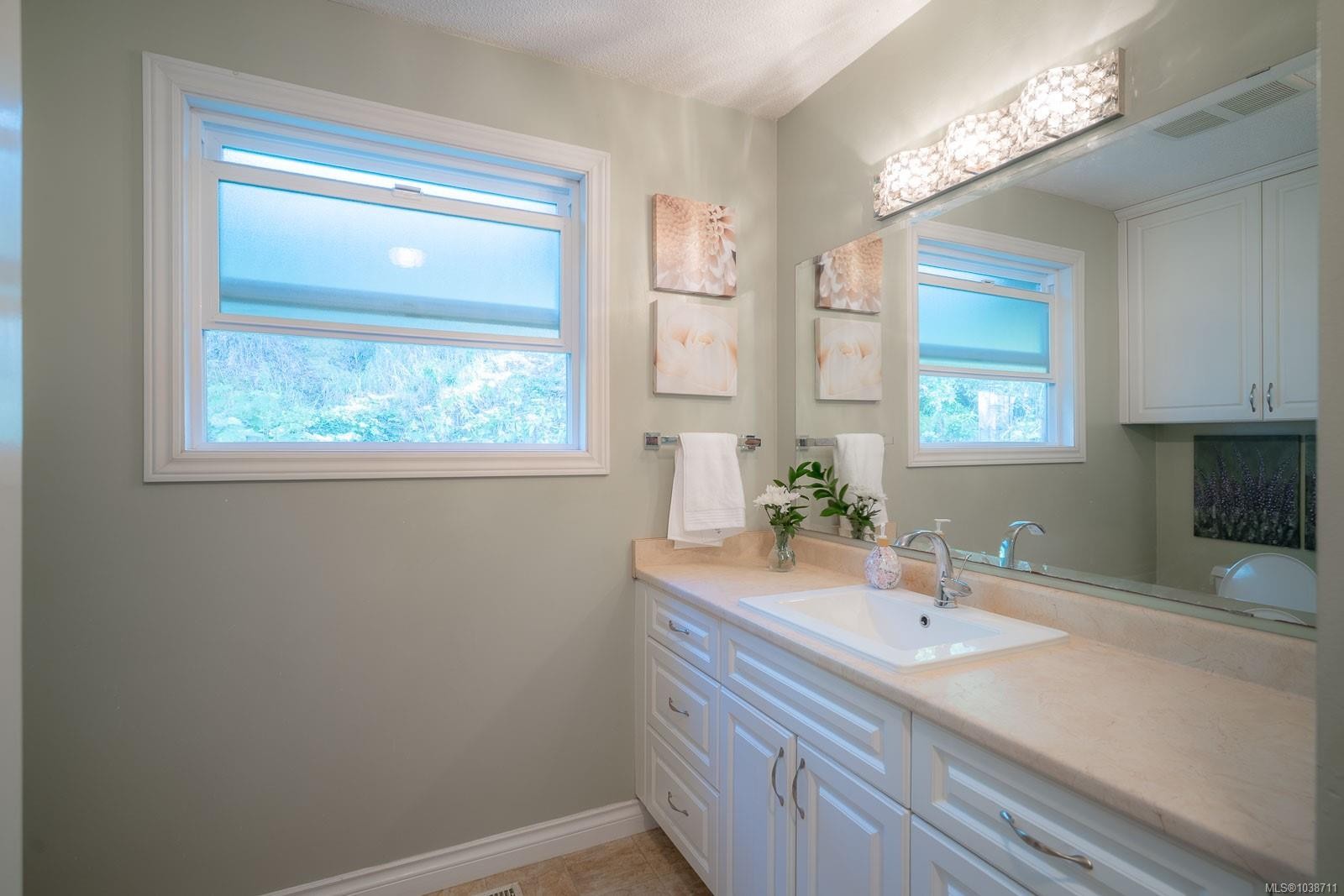 3583 Hammond Bay Rd, Nanaimo, BC