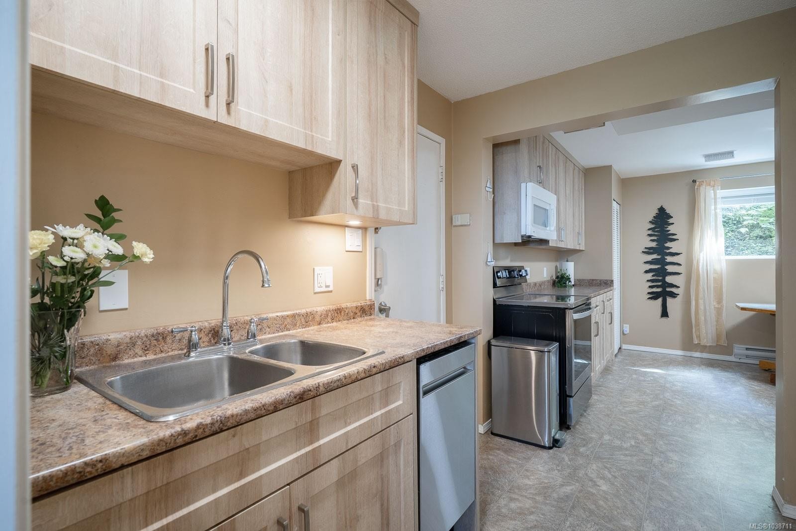 3583 Hammond Bay Rd, Nanaimo, BC