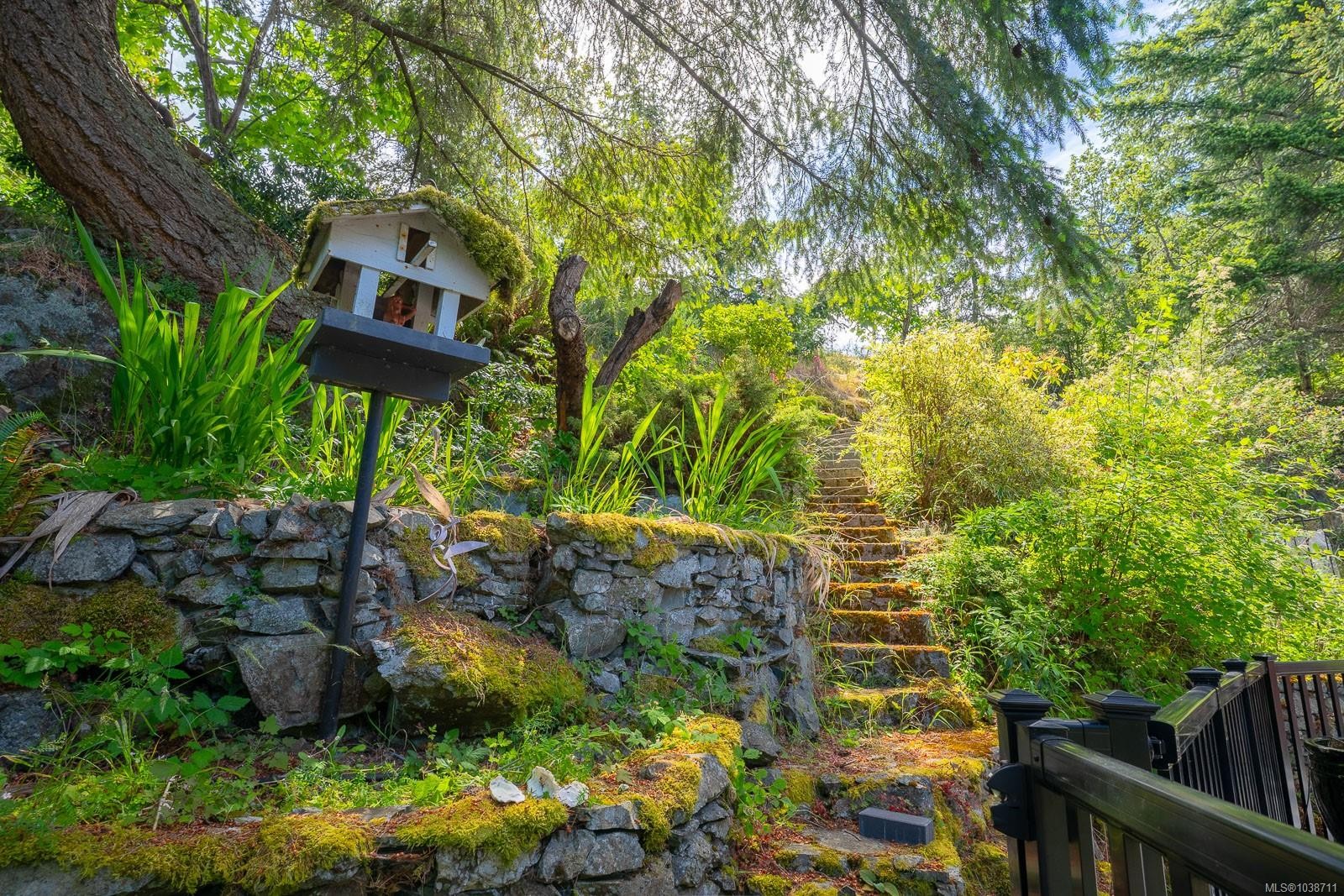 3583 Hammond Bay Rd, Nanaimo, BC