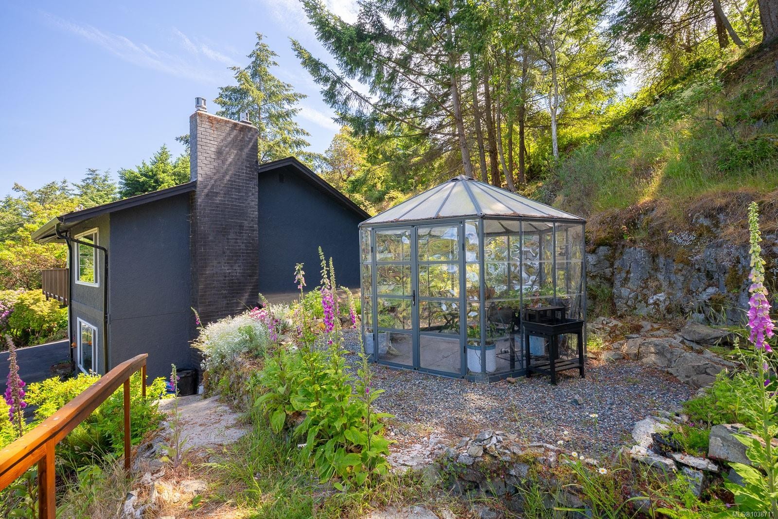 3583 Hammond Bay Rd, Nanaimo, BC