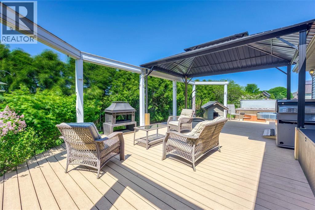 608 Riva Ridge Drive, St Clair, ON - Outdoor With Deck Patio Veranda