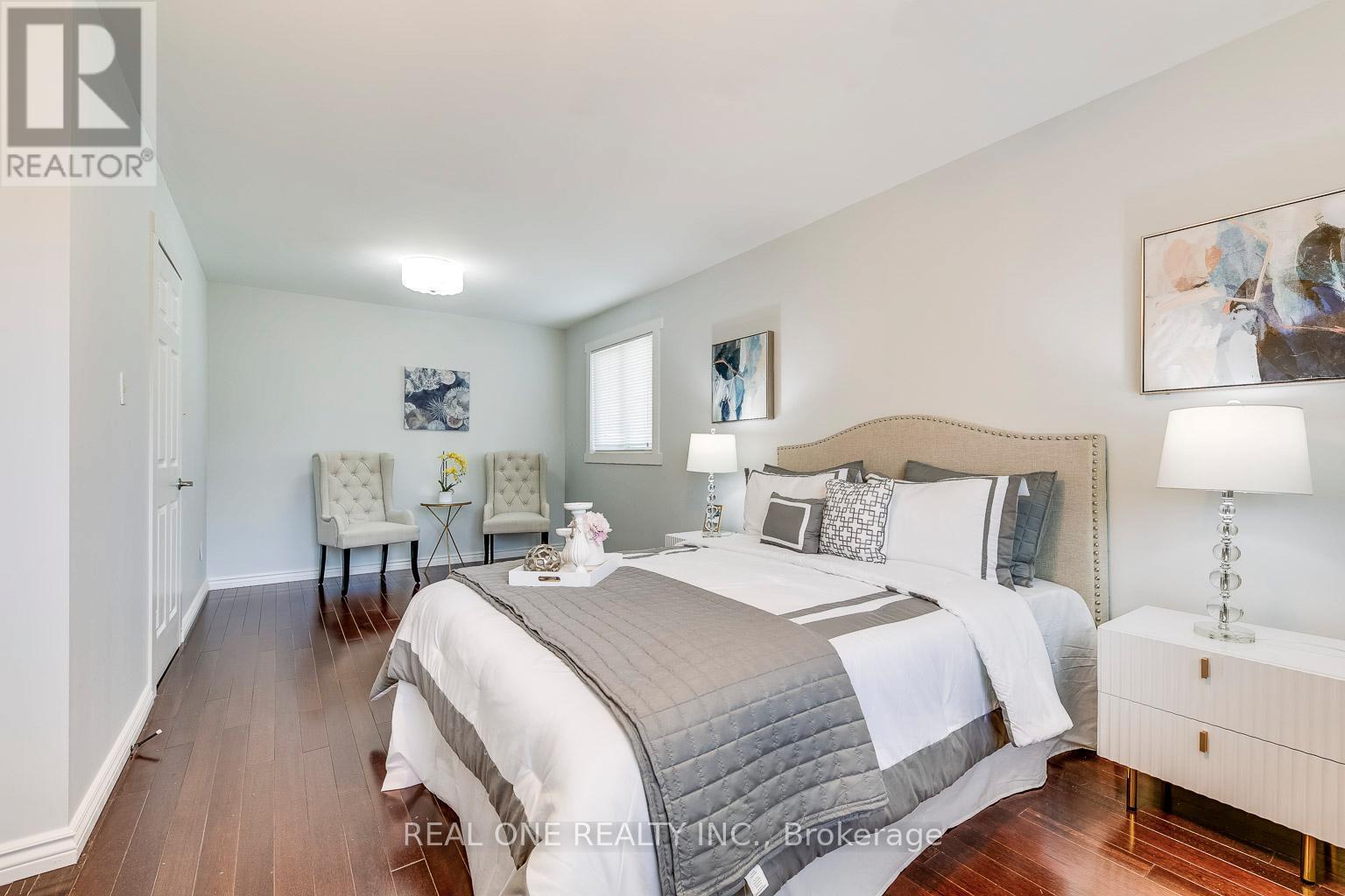 533 Tipperton Crescent, Oakville, ON - Indoor Photo Showing Bedroom