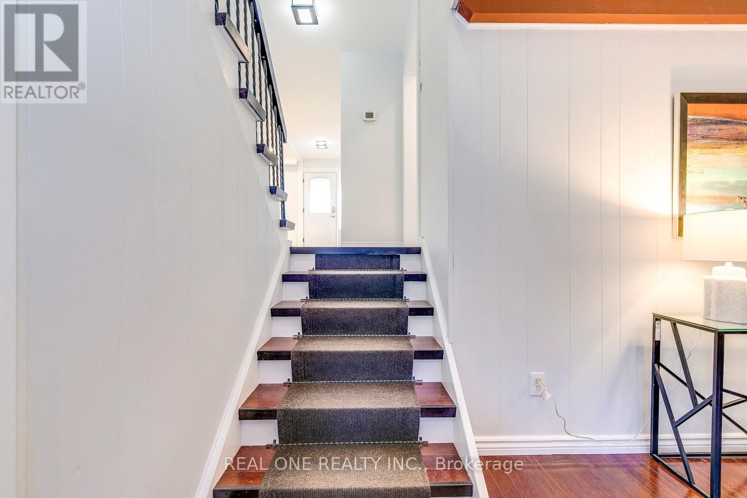 533 Tipperton Crescent, Oakville, ON - Indoor Photo Showing Other Room