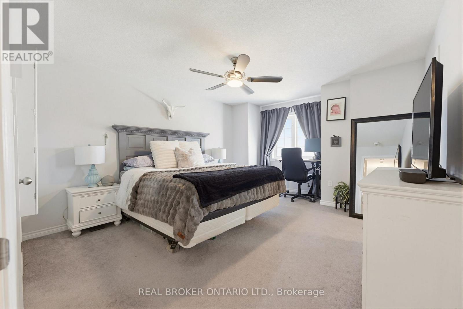 16 - 100 Chester Drive, Cambridge, ON - Indoor Photo Showing Bedroom