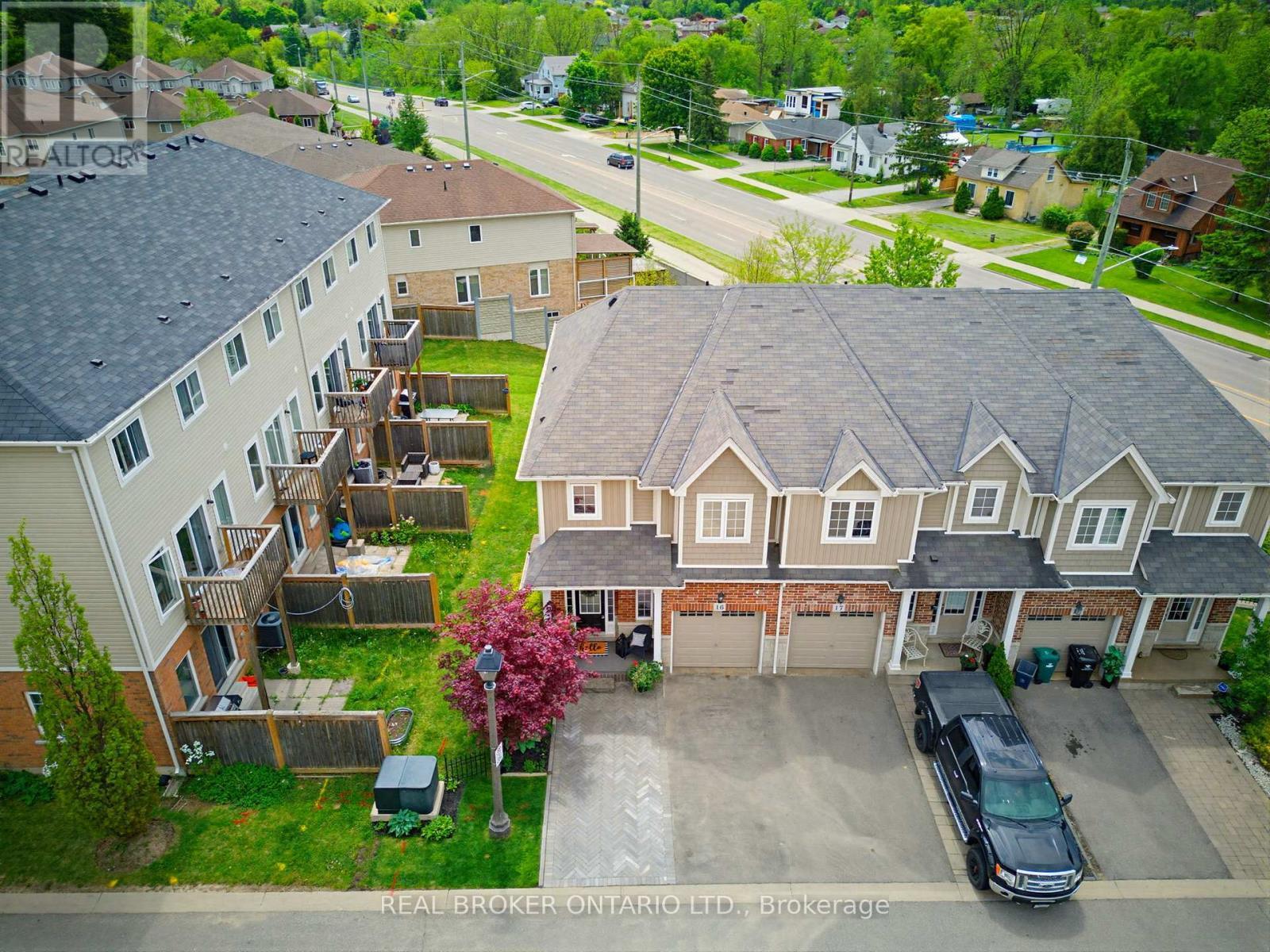 16 - 100 Chester Drive, Cambridge, ON - Outdoor
