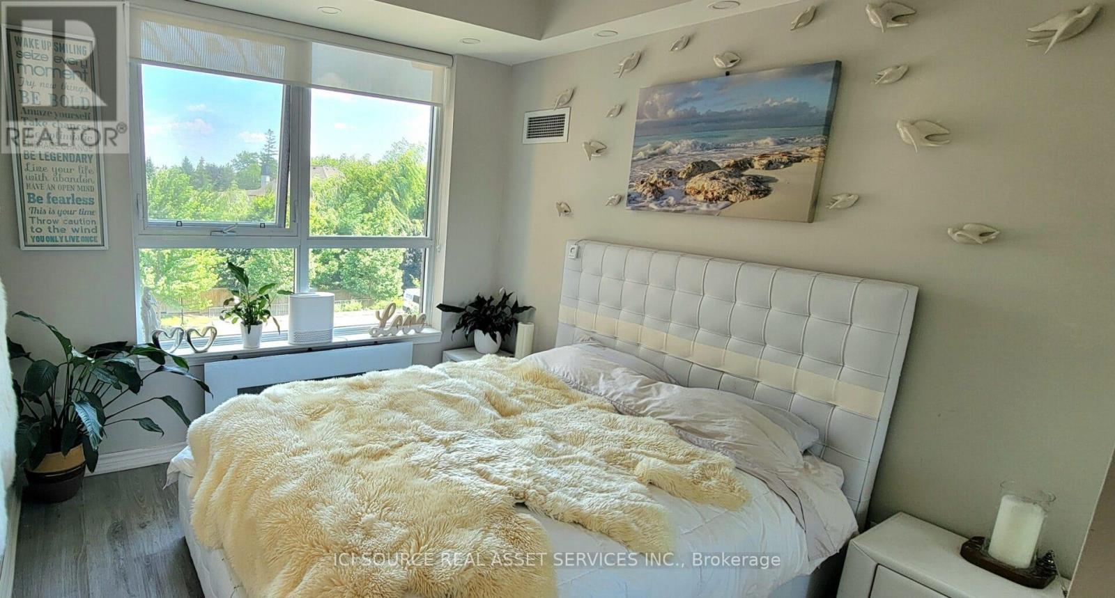 301 - 11611 Yonge Street, Richmond Hill, ON - Indoor Photo Showing Bedroom