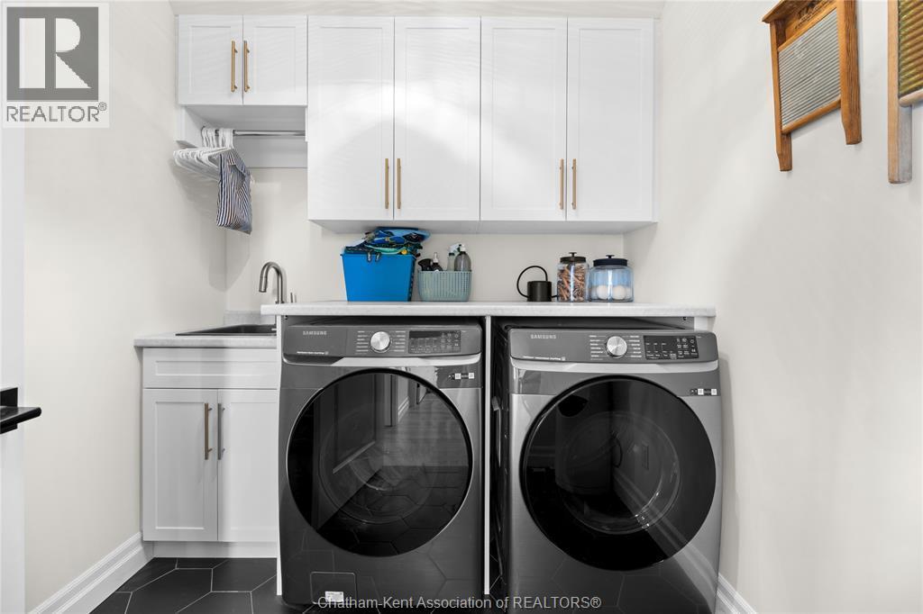 6665 Sixth Line East, Raleigh Township, ON - Indoor Photo Showing Laundry Room