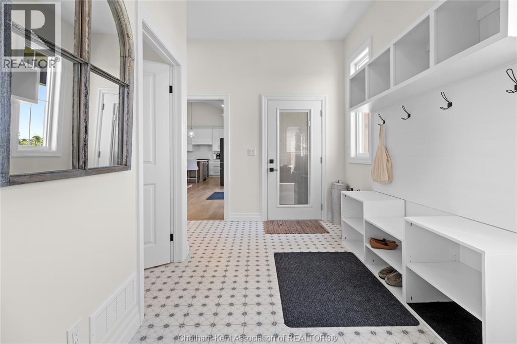 6665 Sixth Line East, Raleigh Township, ON - Indoor Photo Showing Other Room