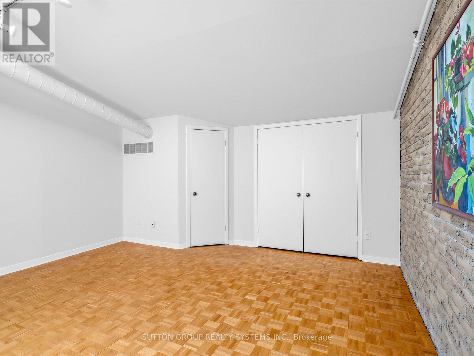 5 - 6 Bartlett Avenue W, Toronto, ON - Indoor Photo Showing Other Room