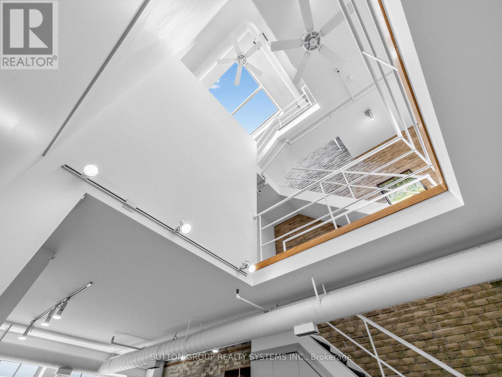 5 - 6 Bartlett Avenue W, Toronto, ON - Indoor Photo Showing Other Room