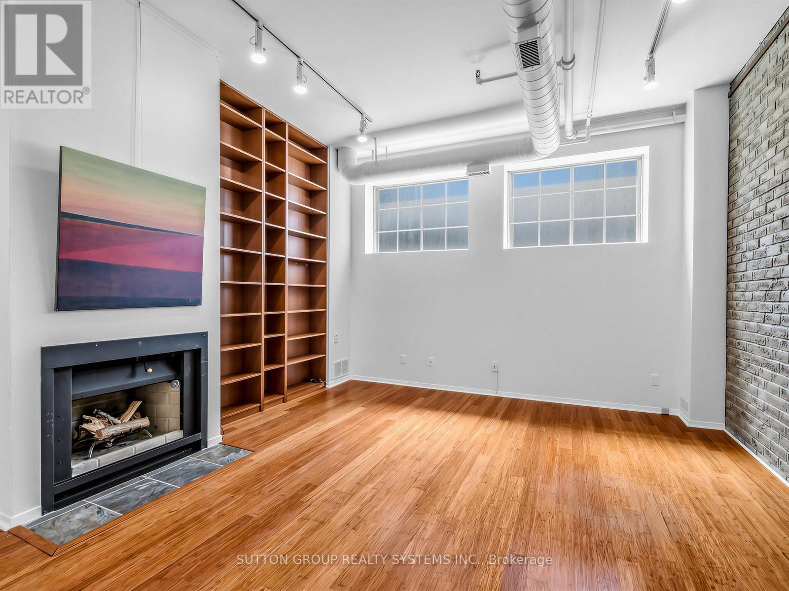 5 - 6 Bartlett Avenue W, Toronto, ON - Indoor With Fireplace
