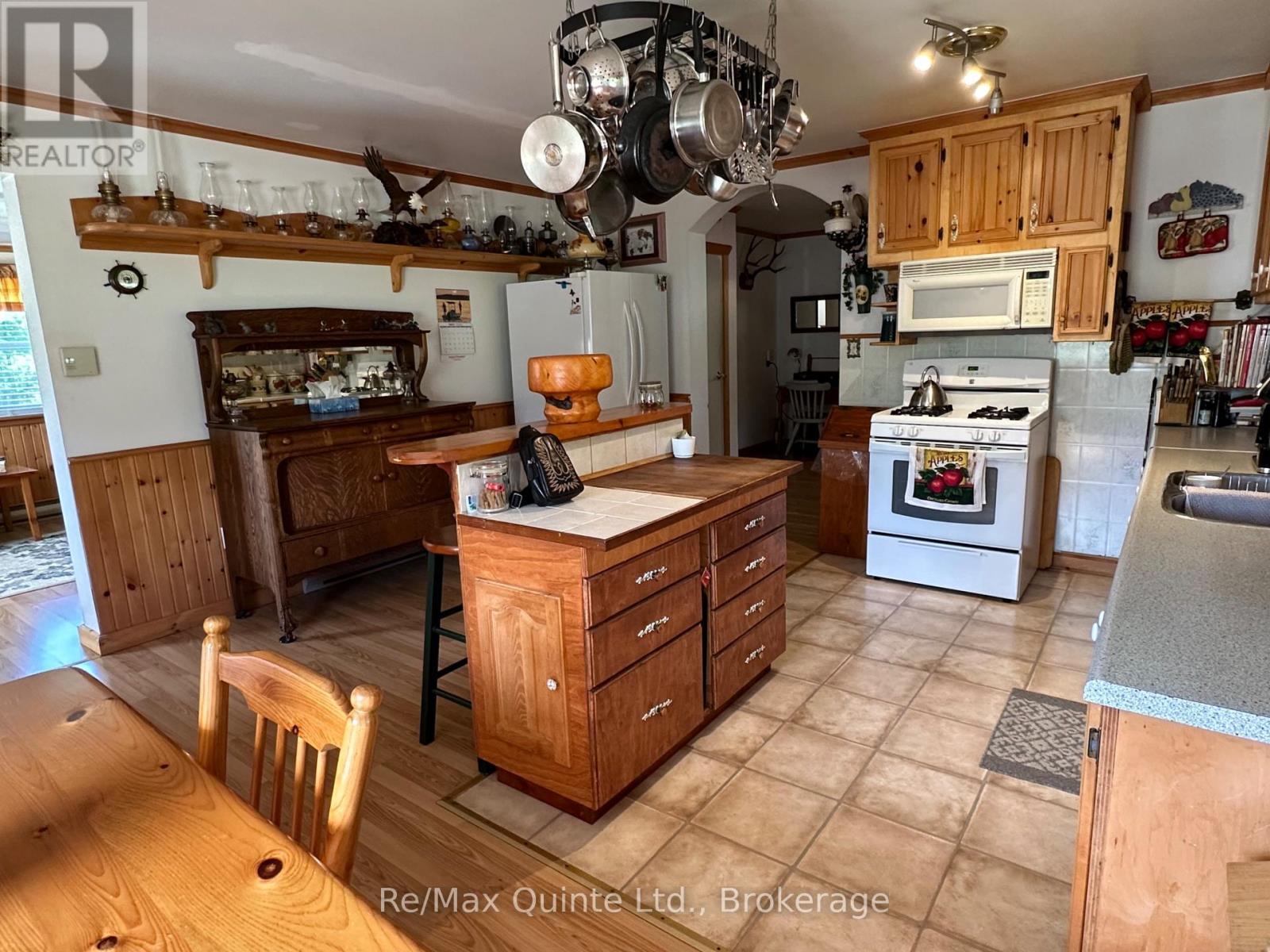 Large Country Kitchen - 765 Cordova Road, Marmora And Lake (Marmora Ward), ON